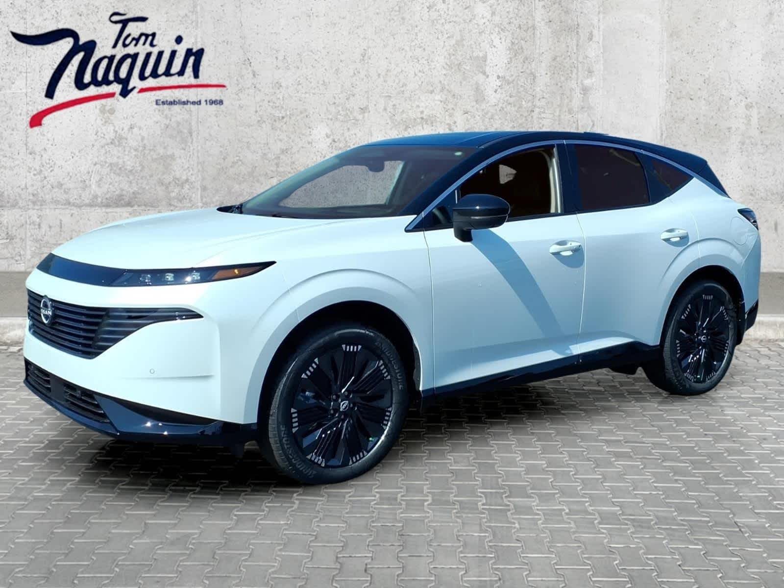2026 Nissan Murano Platinum in Everest White Pearl Tricoat/Super Black — front three-quarter view