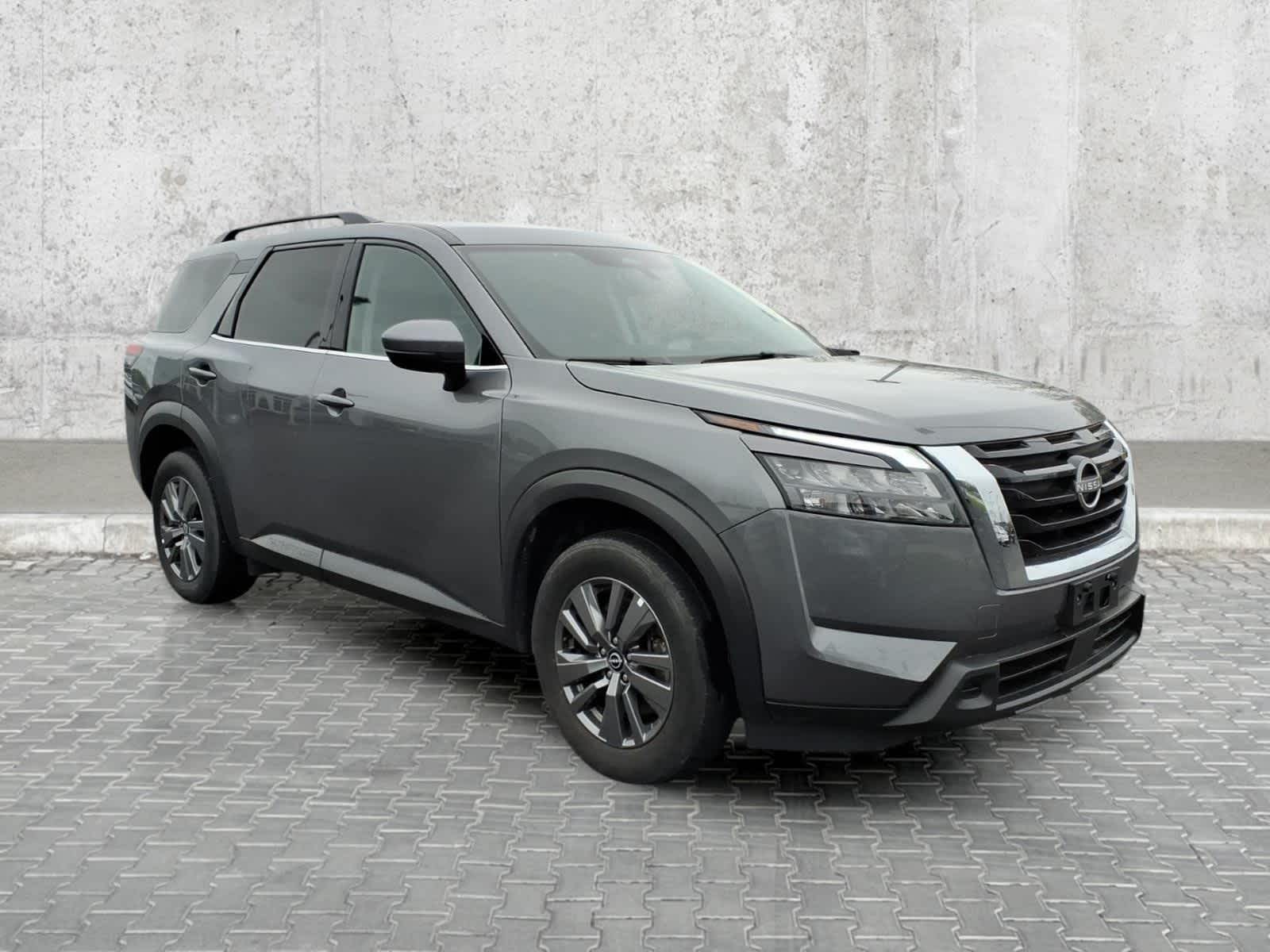 2025 Nissan Pathfinder — side profile view