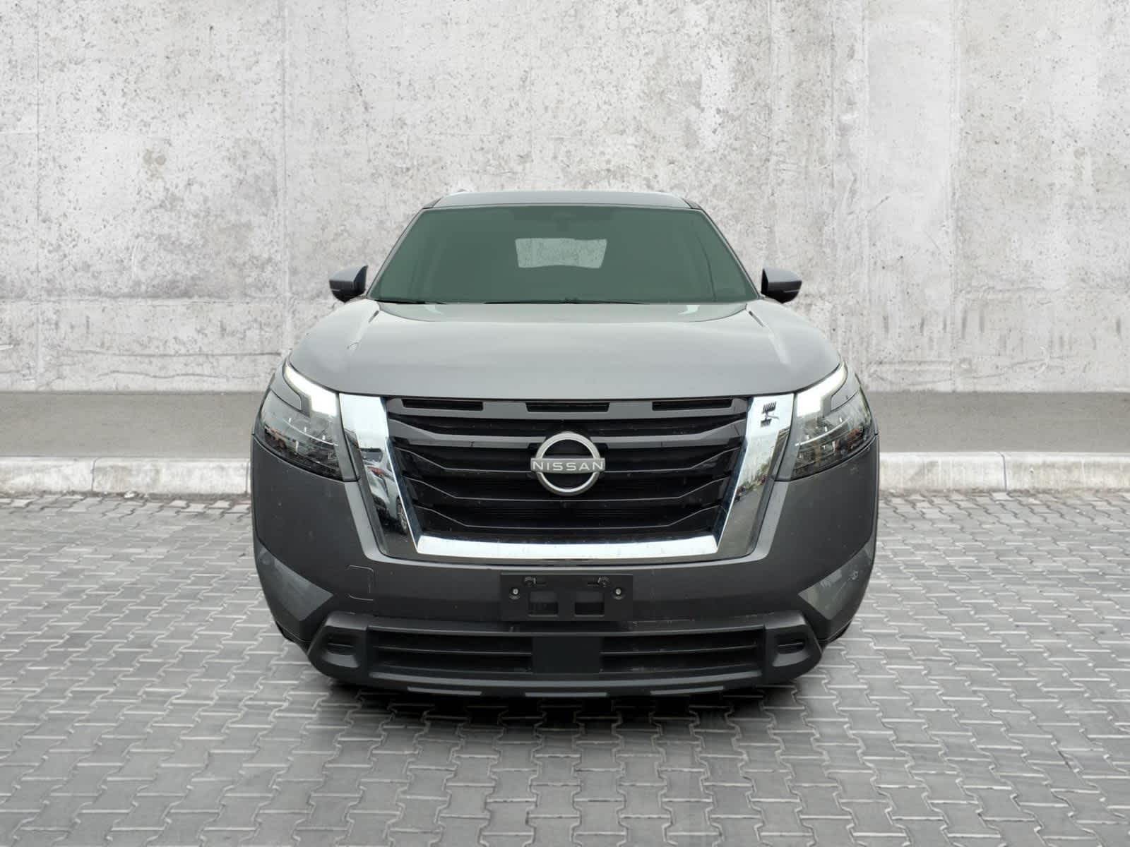 2025 Nissan Pathfinder — rear three-quarter view
